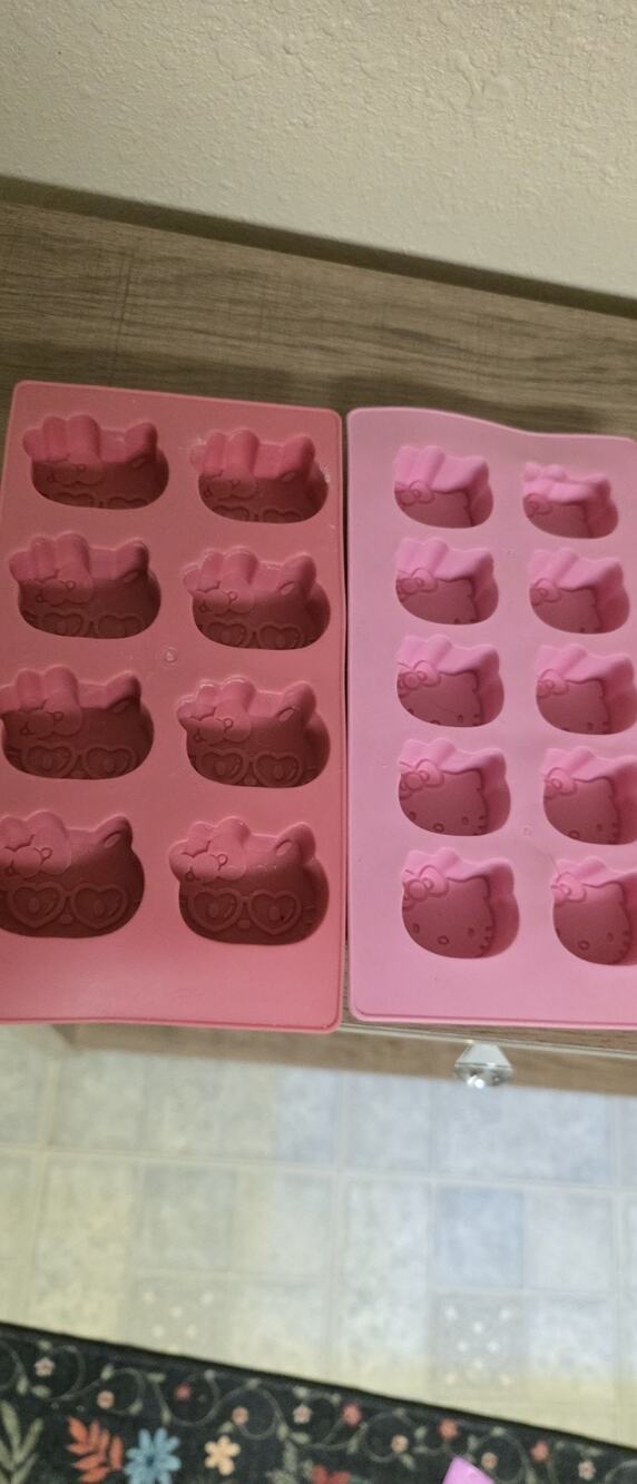Sanrio Hello Kitty Hearts Silicone Ice Cube Tray | Makes 8 Cubes